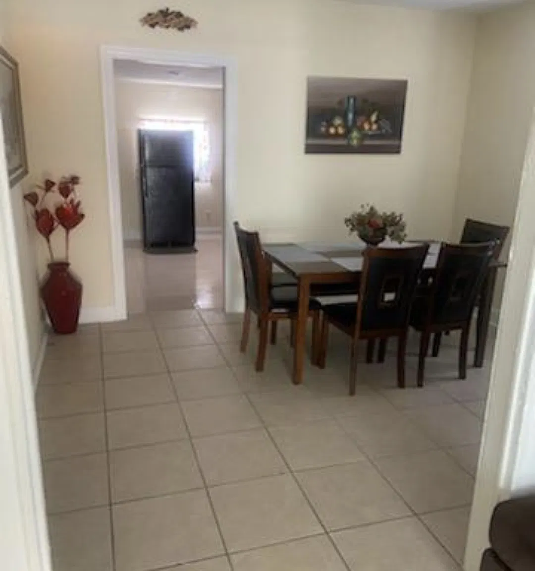 3 bed, 1400 sqft, $1,800 — Photo 4