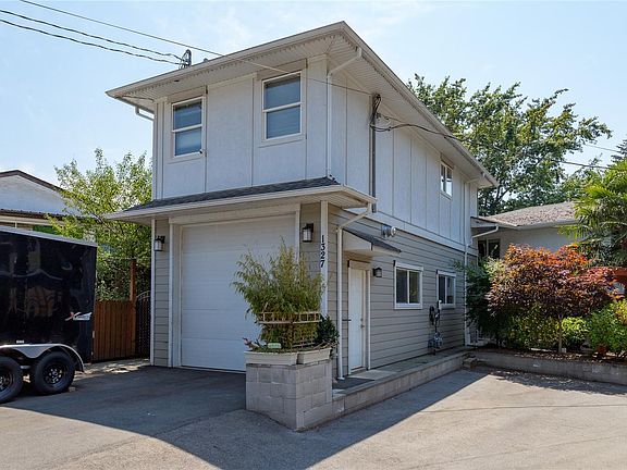 2nd image of 1327 Justine Pl