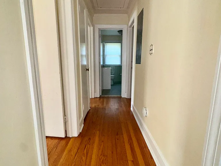 1717 S Elm St — Photo 12