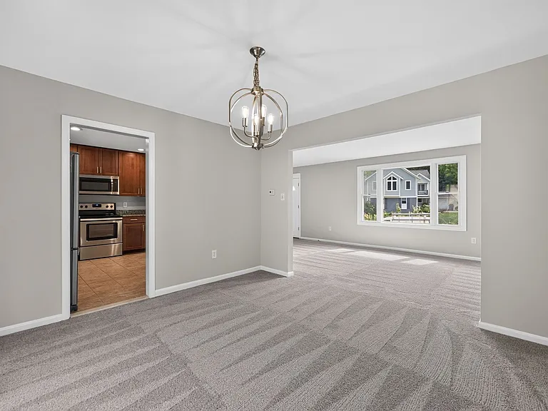 4898 Wheatstone Dr — Photo 8
