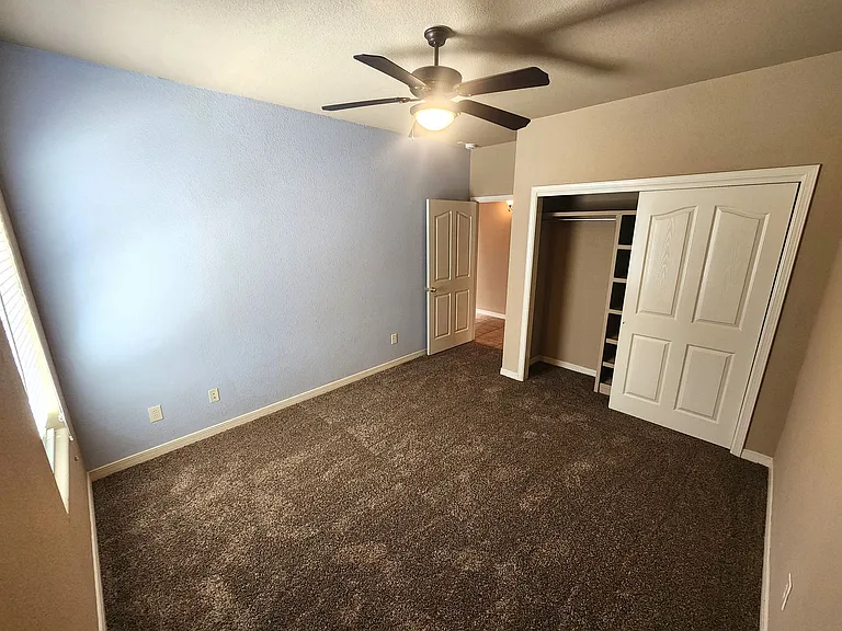 2777 Conventry 2777 Coventry — Photo 32