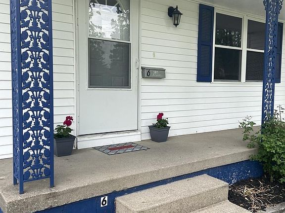 3rd image of 6 Hickory Ln