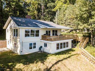 5350 Guernsey Lake Rd, Delton, MI 49046