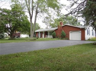 3109 Tonawanda Creek Rd, Buffalo, NY 14228