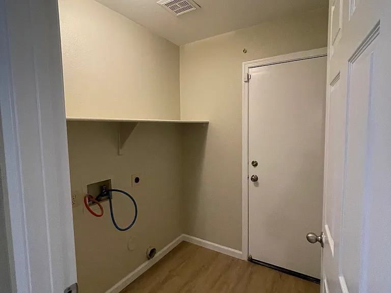 742 N Slate St — Photo 25