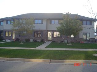 539 N Westmount Dr APT 2, Sun Prairie, WI 53590