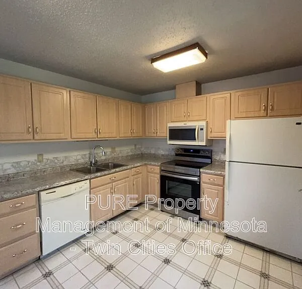 1514 N Timber Rdg — Photo 12