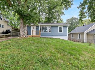 1119 Bundy St, Des Moines, IA 50315