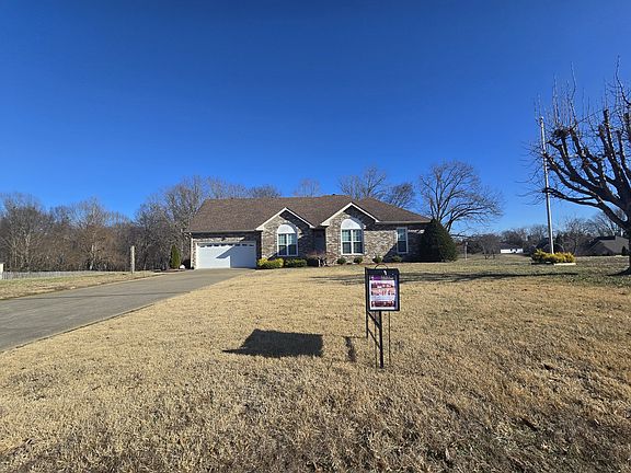 2nd image of 1583 Rosebury Ln