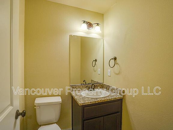 4th image of 11906 NE 102nd St