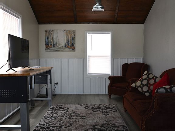 Living Room_01042023