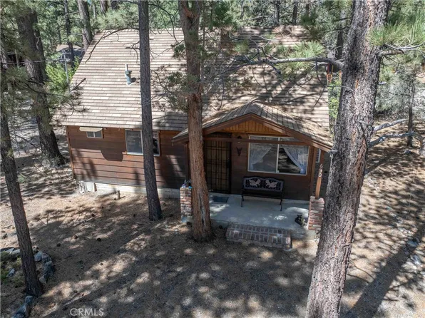630 Pine Ln, Sugarloaf, CA 92386