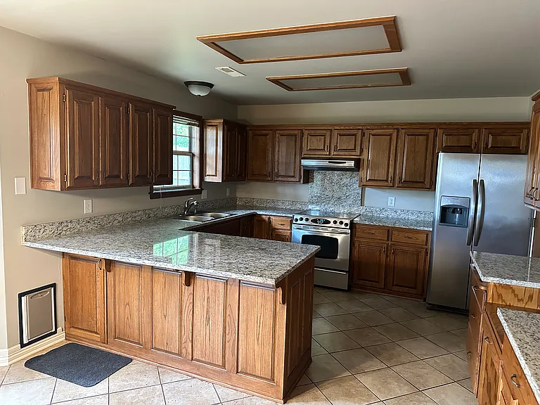 2379 E Ferguson Ave — Photo 6