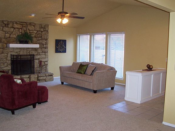 Tiled formal entry to home.