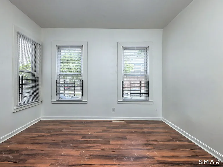 483 Ferry St #1 — Photo 32