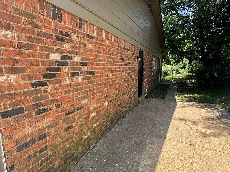 3385 Barbwood Dr — Photo 35