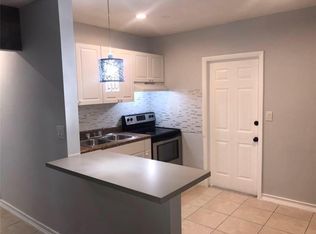 309 SE 2nd St #3, Hallandale, FL 33009