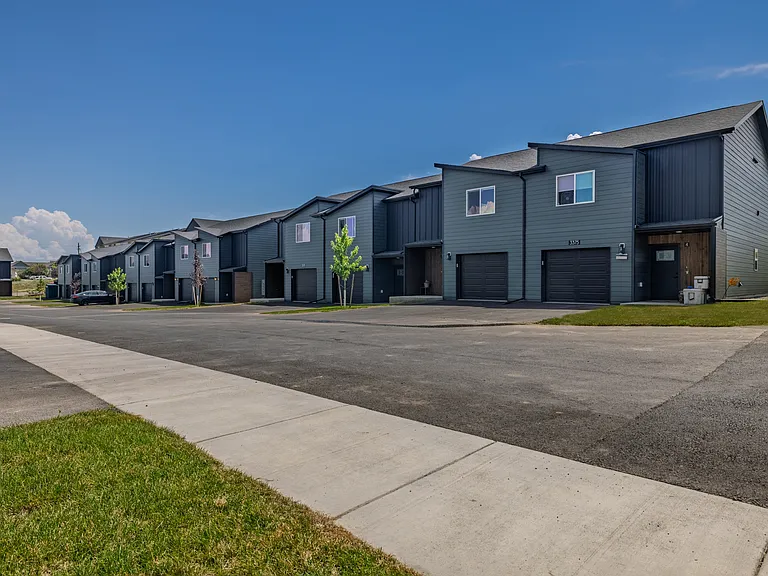 3383 Crosswind Ct #2 — Photo 35