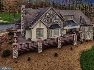 239 Lowry Rd, New Holland, PA 17557