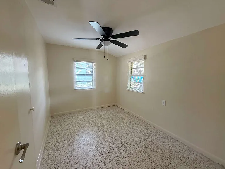 5808 Olive Dr — Photo 11