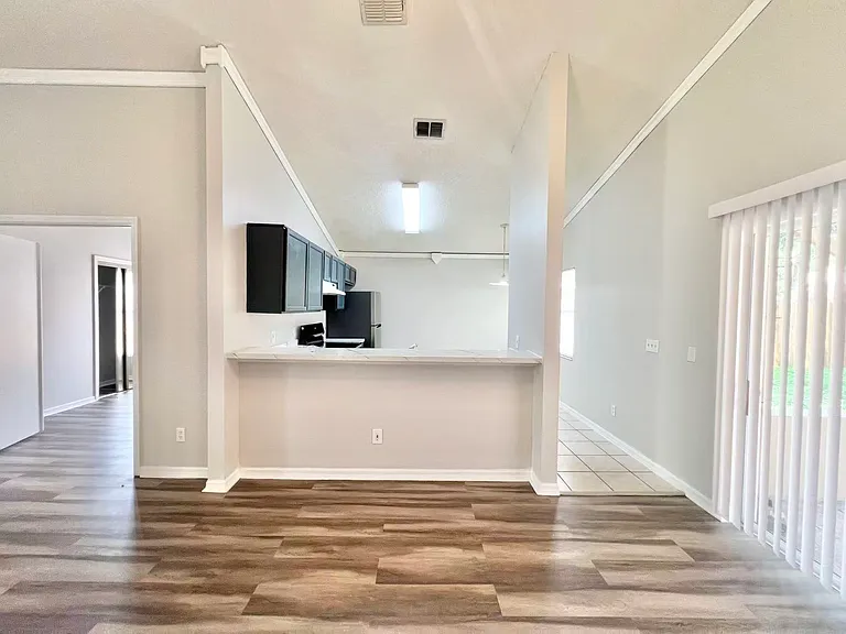 1275 Adirondack Ct — Photo 4