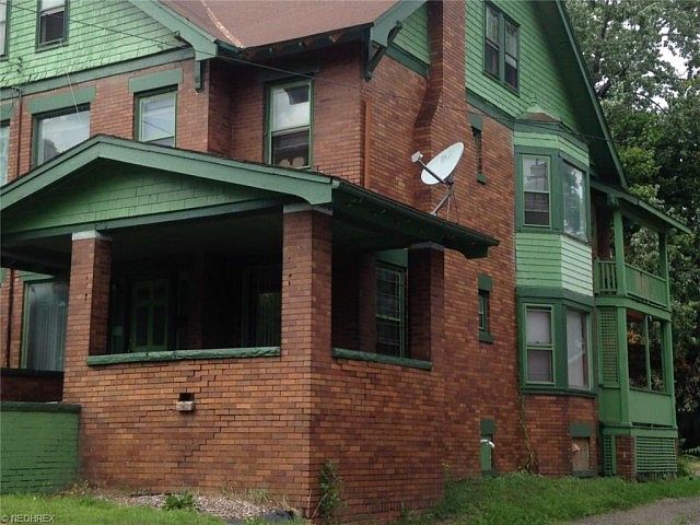 2nd image of 262 Fairgreen Ave #262