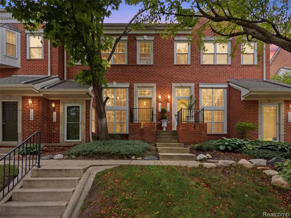 1330 S Main St, Royal Oak, MI 48067