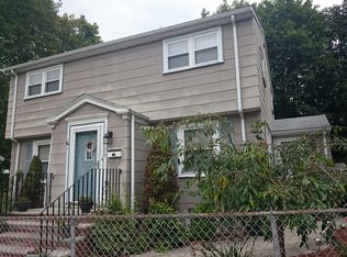 50 Paragon Rd, West Roxbury, MA 02132