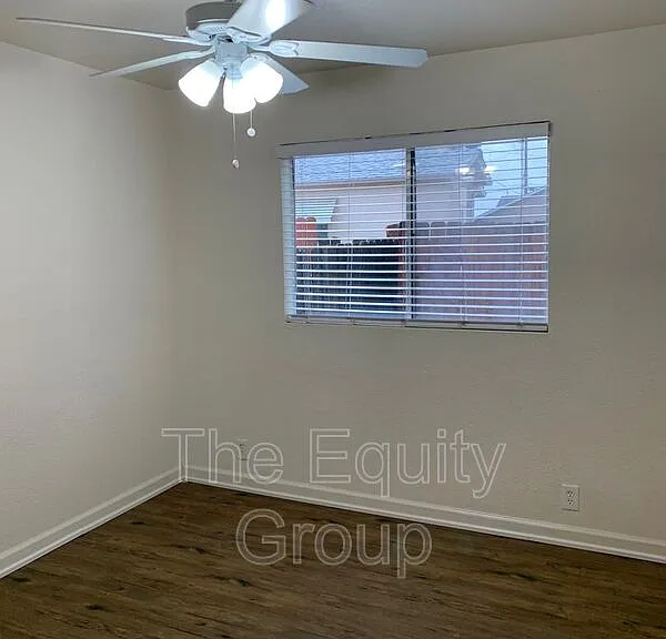 3912 W Meadow Ave — Photo 19