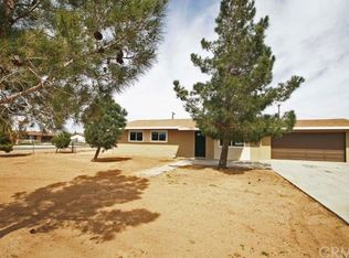 22114 Sioux Rd, Apple Valley, CA 92308