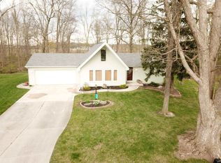 16525 Venison Trl, Woodburn, IN 46797