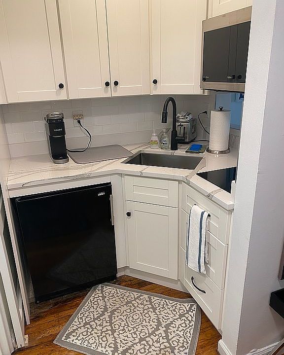 2nd image of 211 E 17th St APT 8
