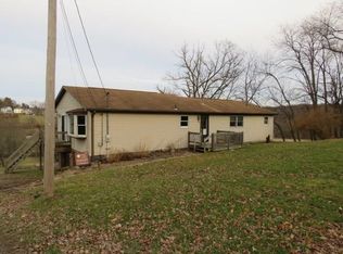 1 Walnut St, Burgettstown, PA 15021