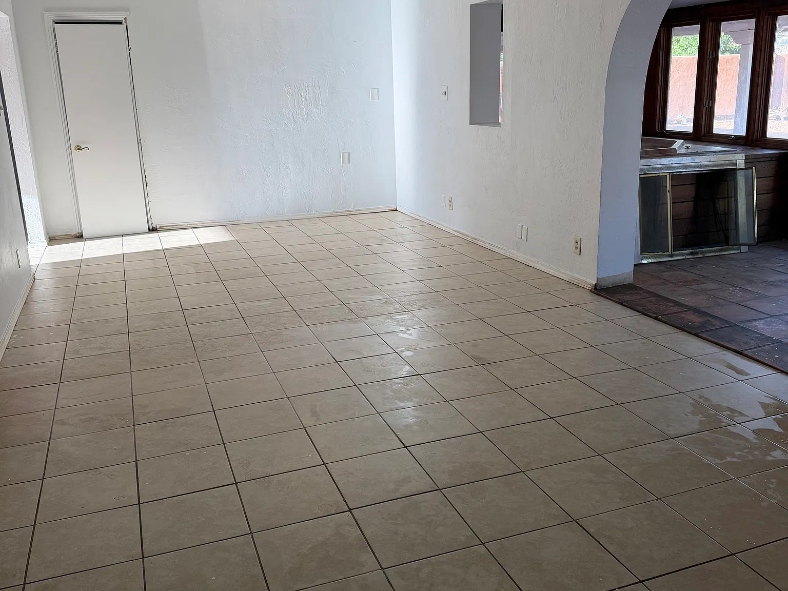 4 bed, 2.5 bath, 2000 sqft, $2,000 — Photo 2