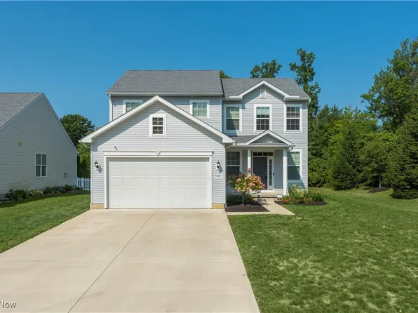 9000 Shady Elm Ln, Olmsted Twp, OH 44138