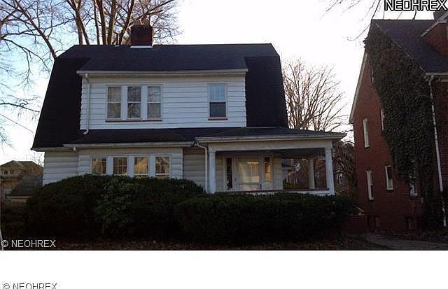 1st image of 327 Mistletoe Ave