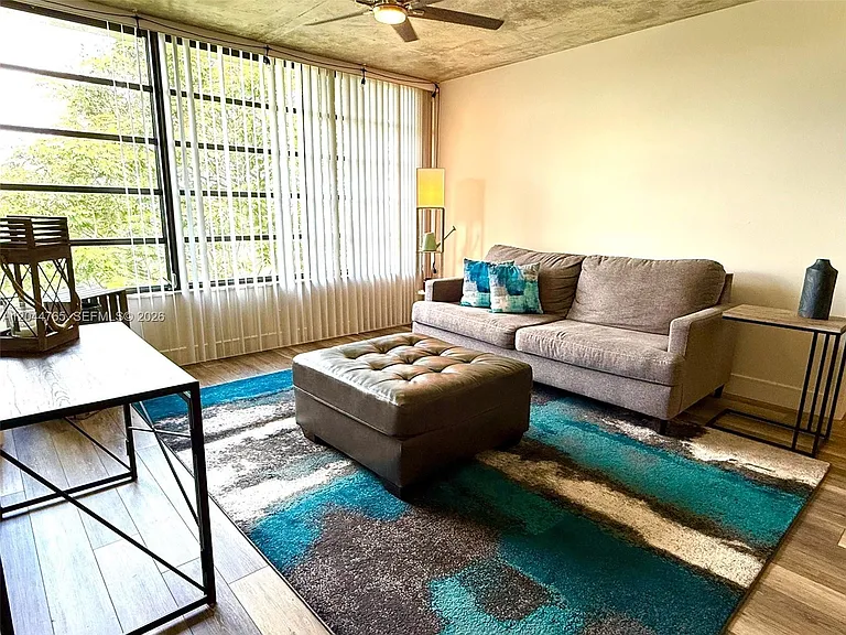 1705 Whitehall Dr #403 — Photo 5