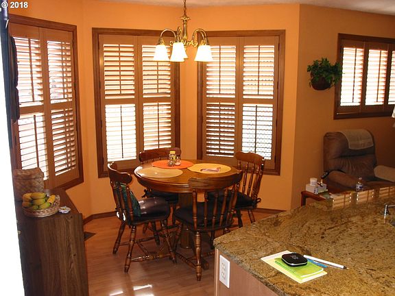 5th image of 1378 Dogwood Dr