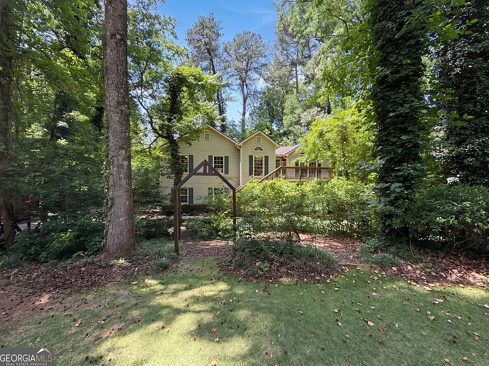 1st image of 2623 Wellington Dr