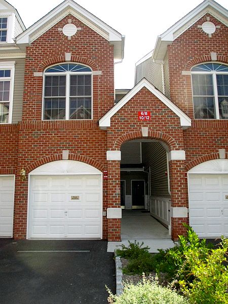 1st image of 8 Nelke Ct