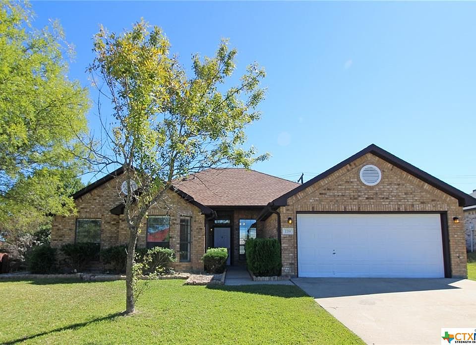 1st image of 2211 Creek Dr