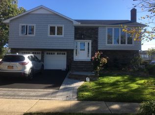 2922 Hampton Ct, Wantagh, NY 11793