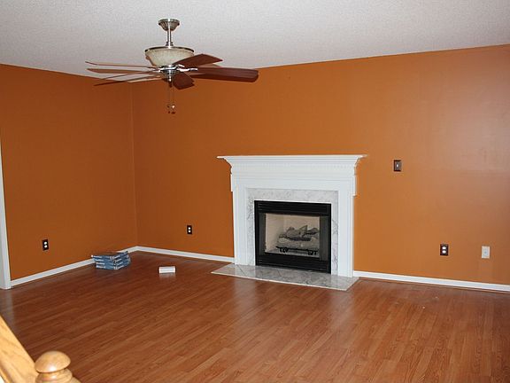 attractive laminate wood floors