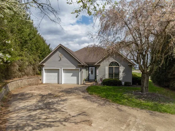 296 Kimberly Cir, Fairmont, WV 26554