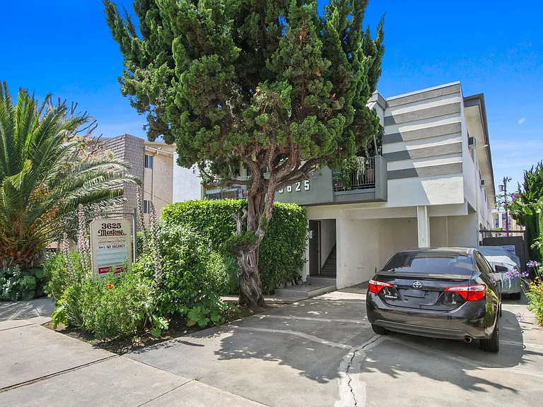 3625 Mentone Ave — Photo 14