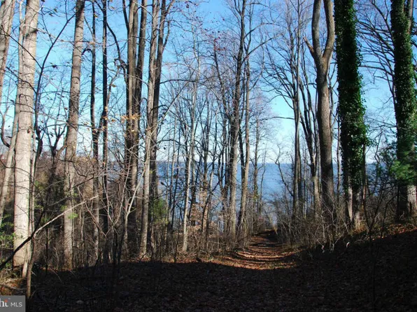 410 Fishermans Way, Tracys Landing, MD 20779