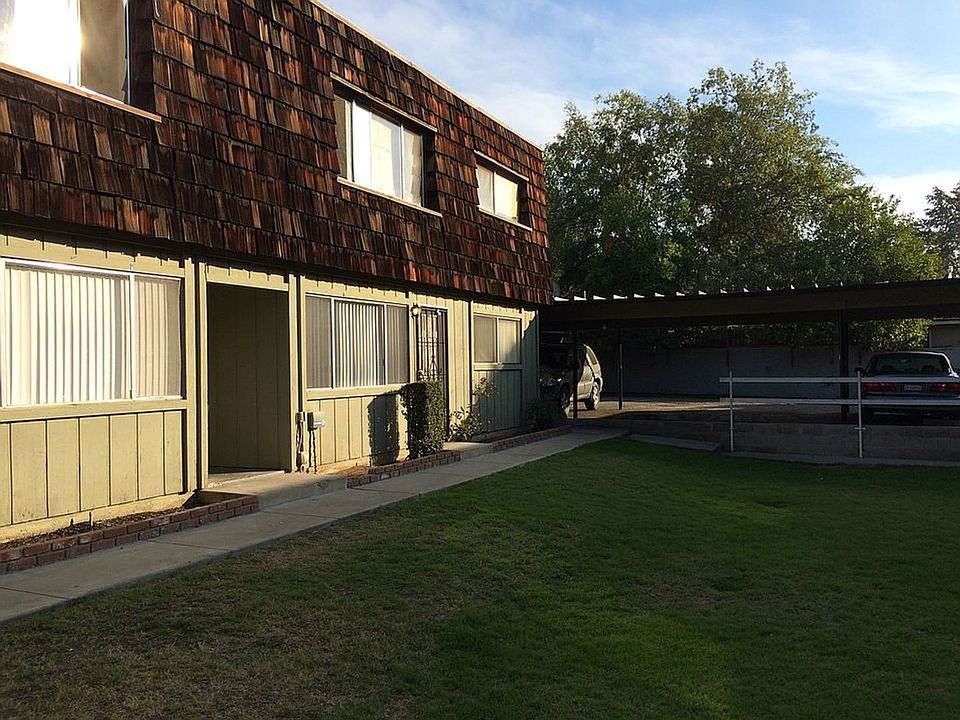 2nd image of 714 E Fountain Way