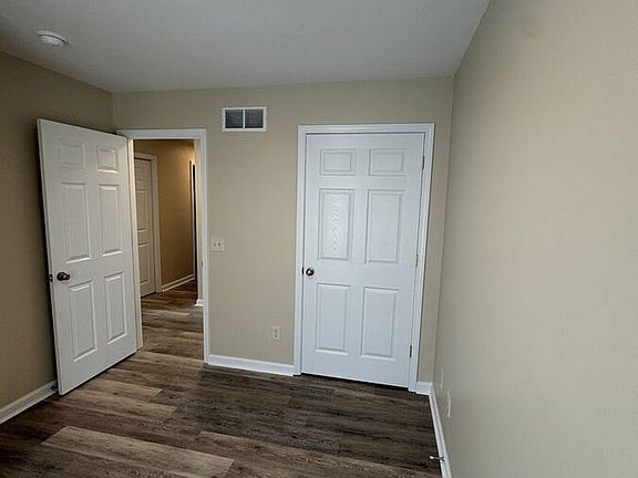 3rd image of 304 Parker Pl