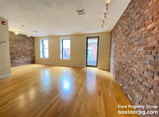 16 Greenough Ln #203, Boston, MA 02113