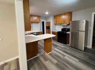 701 E Bedford St, Marshfield, MO 65706
